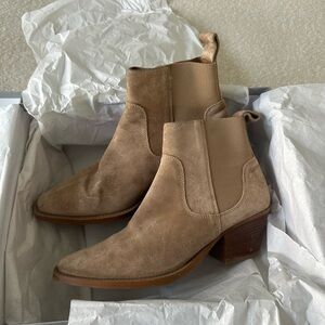 Everlane Tan Suede Booties, Size 8